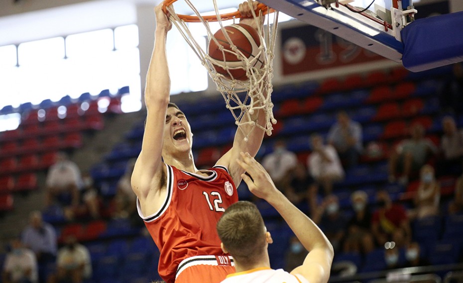 Αήττητοι πρωταθλητές οι έφηβοι του Ολυμπιακού