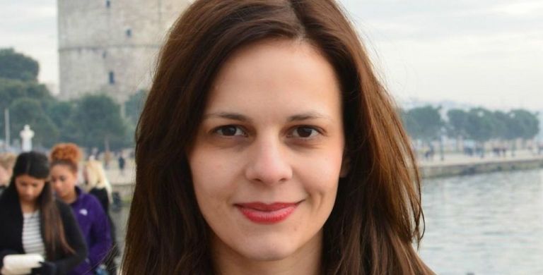 Έφη Αχτσιόγλου – Ο γιος της κλείνει έναν μήνα ζωής και εκείνη…