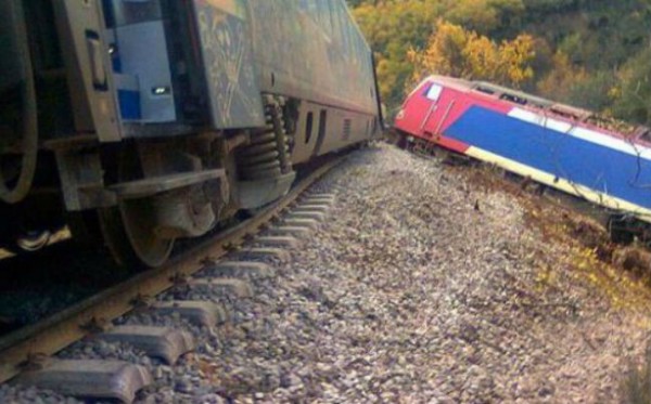 Σέρρες – Ανατροπή βαγονιών που μετέφεραν πετρέλαιο – Συναγερμός στην πυροσβεστική