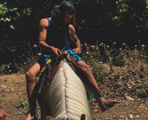 Άγγελος Λάτσιος – Ο γιος της Ελένης Μενεγάκη έχει το δικό του fan club στο Instagram