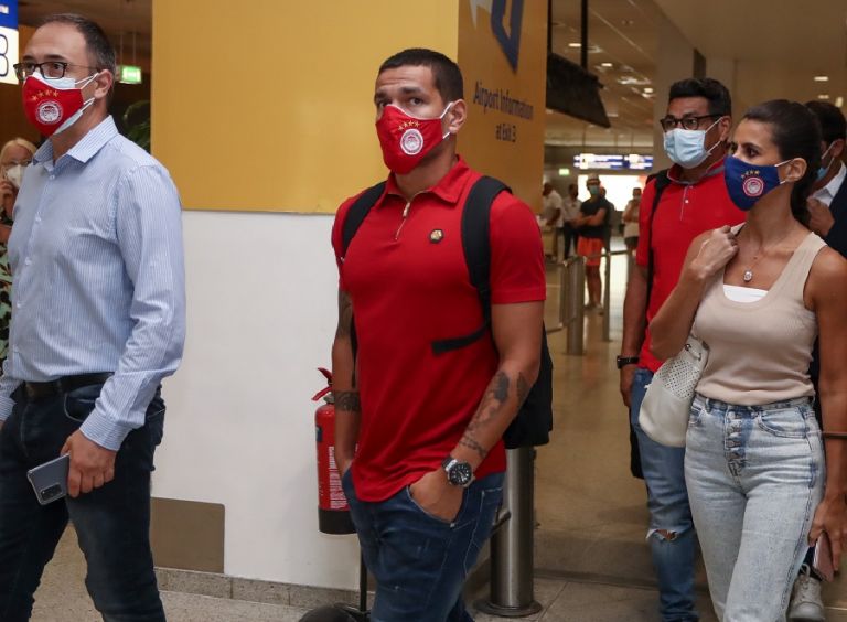 Ρόνι Λόπες – «Είμαι έτοιμος να βοηθήσω τον Ολυμπιακό»