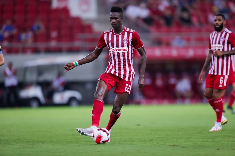 Ολυμπιακός για Σισέ – «Αυτό το τάκλιν, αυτό το πάθος» (vid)