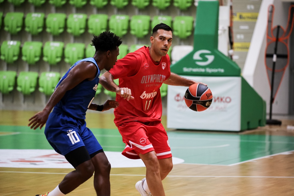 Νίκη με 100άρα για τον Ολυμπιακό στο πρώτο φιλικό (100-77)