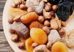 Μας κάνουν καλό τα αποξηραμένα φρούτα;