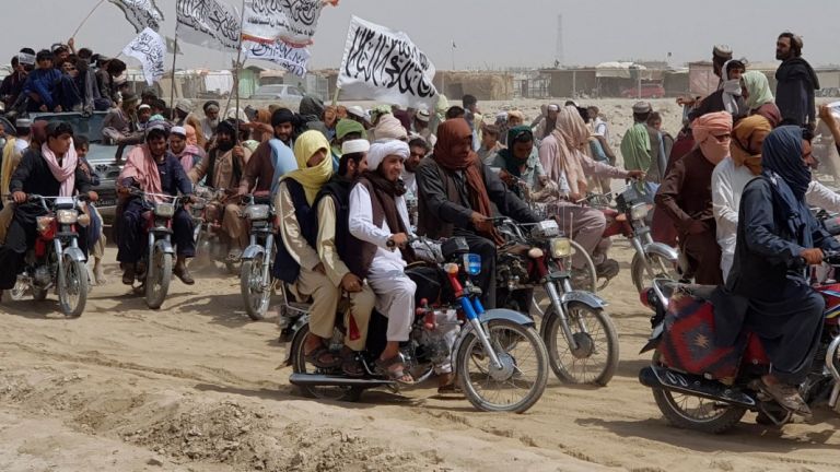 Ταλιμπάν – «Διευκολύνουμε την ασφαλή δίοδο προς το αεροδρόμιο τόσο για τους ξένους όσο και για τους Αφγανούς»