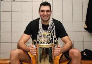 Στην ΑΕΚ για ακόμη έναν χρόνο ο Μαυροειδής