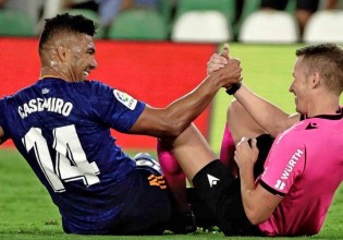 Επικός Κασεμίρο – Έκανε τάκλιν στον διαιτητή και ζήτησε κάρτα