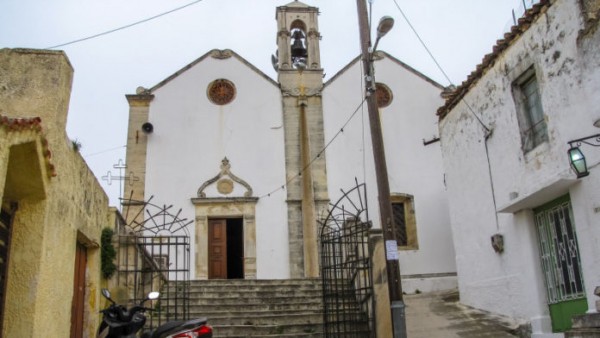 Κρήτη – Μεγάλη ανταπόκριση στην πρωτοβουλία μετατροπής εκκλησίας σε εμβολιαστικό κέντρο