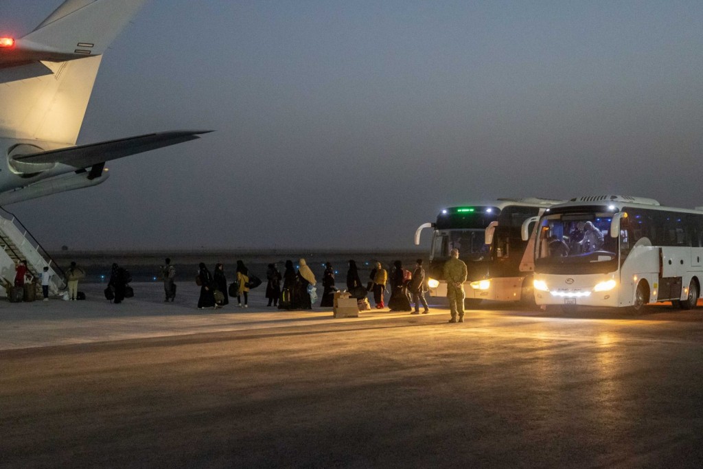 Αφγανιστάν – Η Γαλλία θα σταματήσει τις απομακρύνσεις ανθρώπων από την Παρασκευή το βράδυ