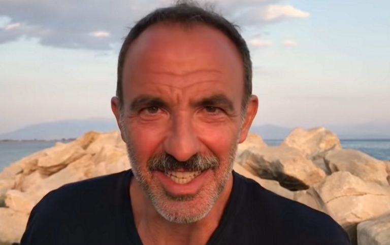 Νίκος Αλιάγας και Μαρία Μπακοδήμου μας μαθαίνουν Μεσολογγίτικα – Σπαρταριστό βίντεο