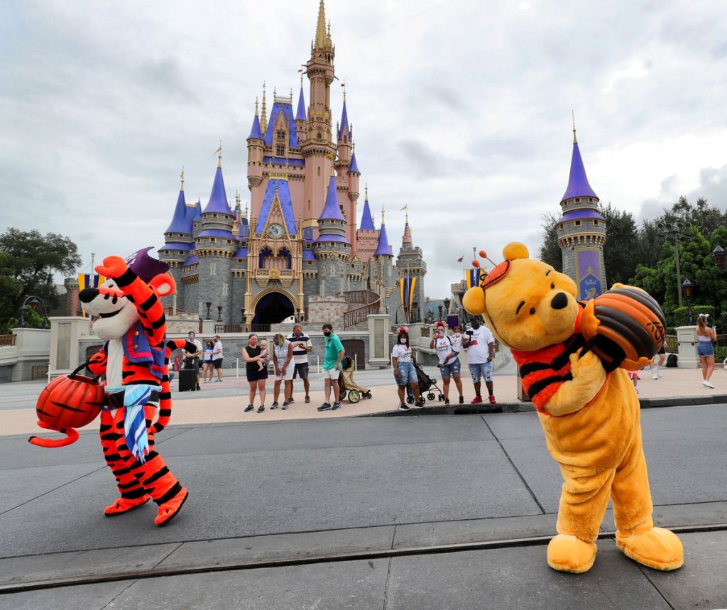 Disney World – Υποχρεωτικός εμβολιασμός για τους εργαζόμενους