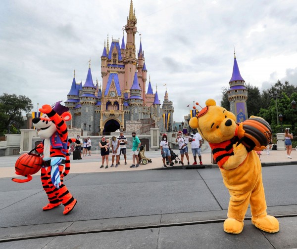Disney World – Υποχρεωτικός εμβολιασμός για τους εργαζόμενους