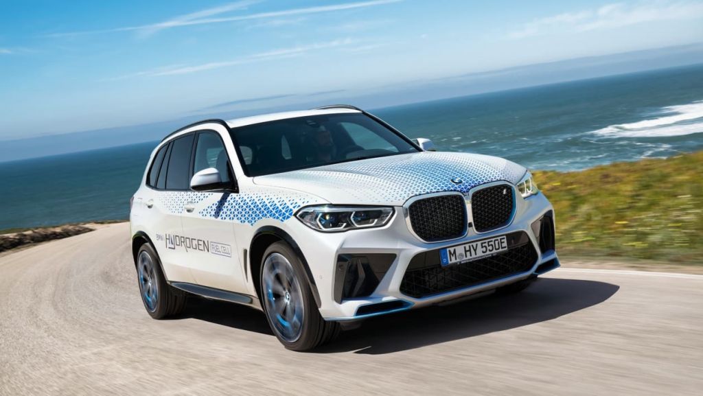 BMW iX5 Hydrogen: Το σχήμα του νερού