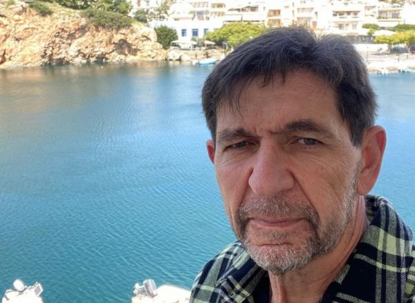 Με «καρφιά» για Λιγνάδη και Φιλιππίδη αποχαιρετά τον Κώστα Τριανταφυλλόπουλο ο Γεράσιμος Σκιαδαρέσης