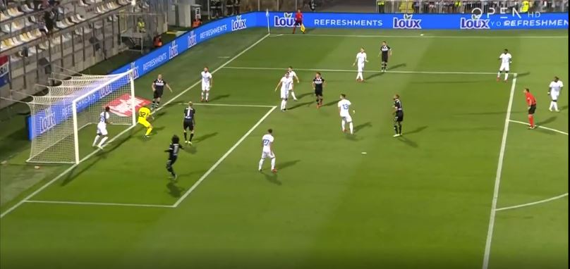 Μαζί με τα «Νέα Σαββατοκύριακο το περιοδικό Down Town