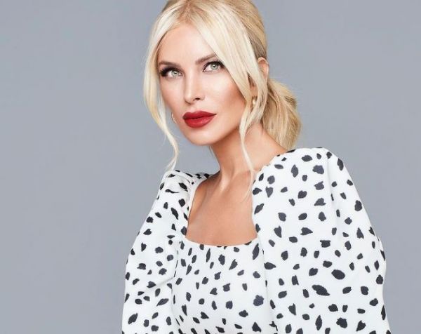 Κατερίνα Καινούργιου – «Μας δυσκολεύει όλους η λέξη… καλημέρα»