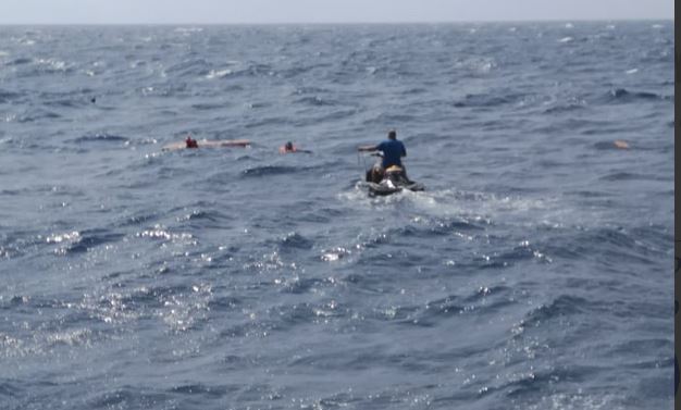 Ναυάγιο στη Μήλο – Μέλη της οικογένειας του βουλευτή της ΝΔ, Γ. Βαγιωνά, στη θαλαμηγό