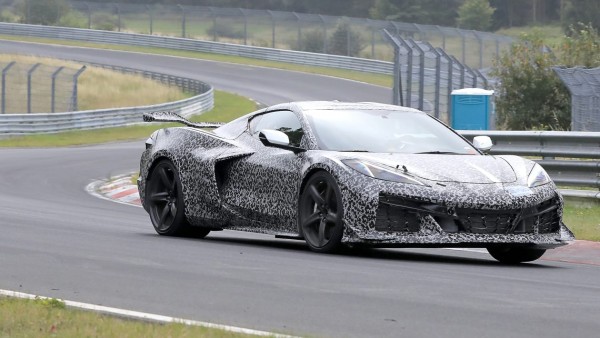 Chevrolet Corvette Z06: Επίδειξη αμερικανικής δύναμης