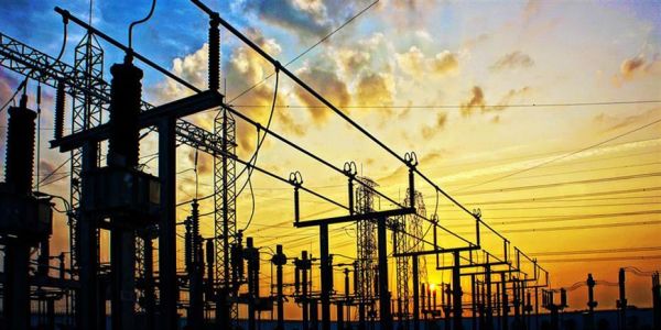 Εντολή για αποκατάσταση της ηλεκτροδότησης από τον ΑΔΜΗΕ – Η φωτιά απειλεί το ΚΥΤ Αγίου Στεφάνου