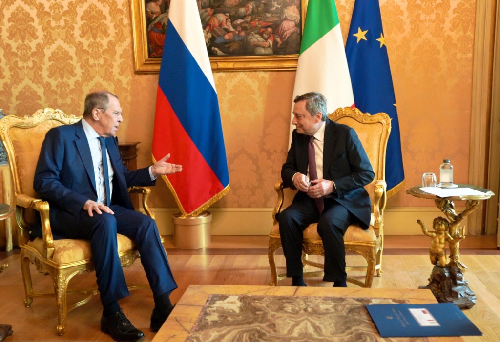 Ρώμη – Τις εξελίξεις στο Αφγανιστάν συζήτησαν Ντράγκι – Λαβρόφ