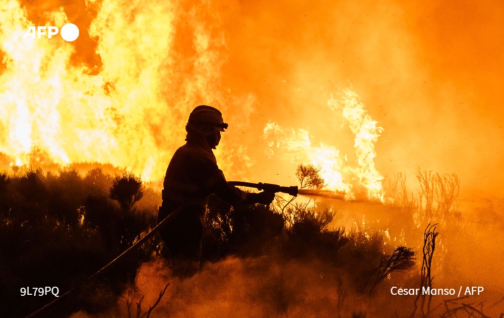 Φωτιά στην Ισπανία – Εκατοντάδες ανθρώπους απομάκρυναν οι αρχές – Εκκενώθηκαν 8 χωριά