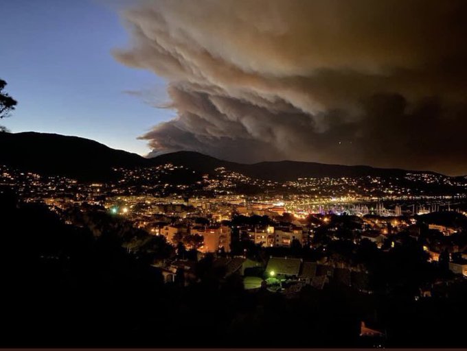 Γαλλία - Εκατοντάδες πυροσβέστες προσπαθούν να ελέγξουν πυρκαγιά στη Βαρ
