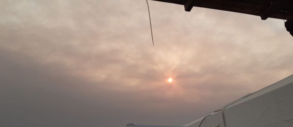 Φωτιά σε Αττική και Εύβοια – Μέχρι το Βόρειο Αιγαίο και την Κρήτη έφτασαν οι καπνοί