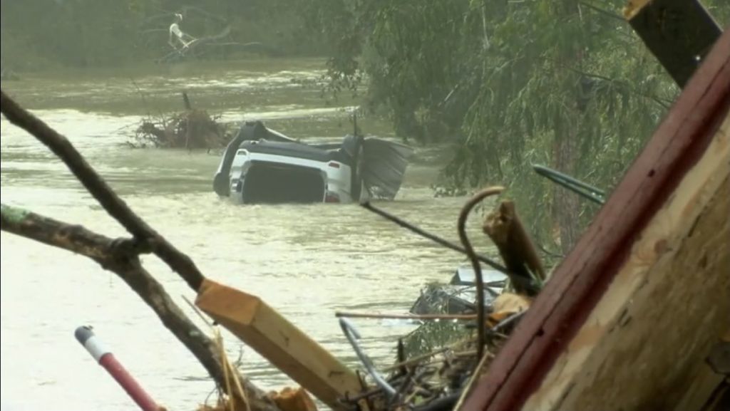 ΗΠΑ – Τουλάχιστον 21 νεκροί και 20 αγνοούμενοι στο Τενεσί μετά τις πλημμύρες