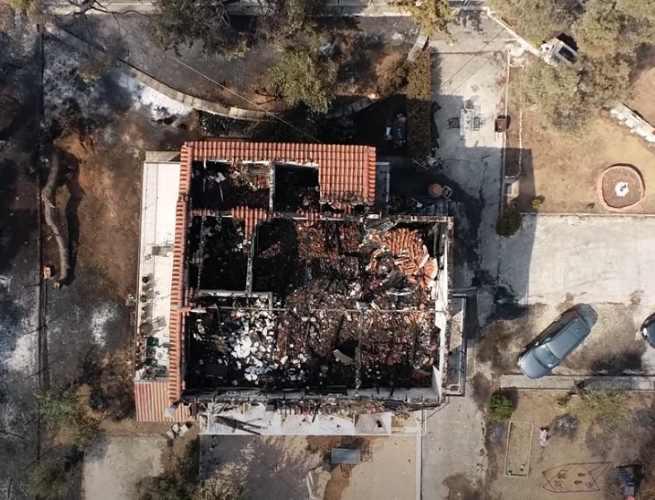Φωτιά στη Βαρυμπόμπη - Πτήση με drone αποκαλύπτει το μέγεθος της καταστροφής