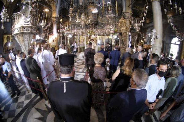 Δεκαπενταύγουστος – Με ευλάβεια οι εορτασμοί στη σκιά του κοροναϊού και των πυρκαγιών