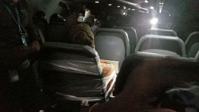 Κύπρος - Άναψε τσιγάρο στο αεροπλάνο και χαστούκισε την αεροσυνοδό όταν του έκανε παρατήρηση
