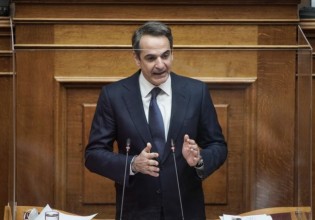 Η ώρα των πολιτικών αρχηγών για τις φωτιές – Στο βήμα της Βουλής ο πρωθυπουργός