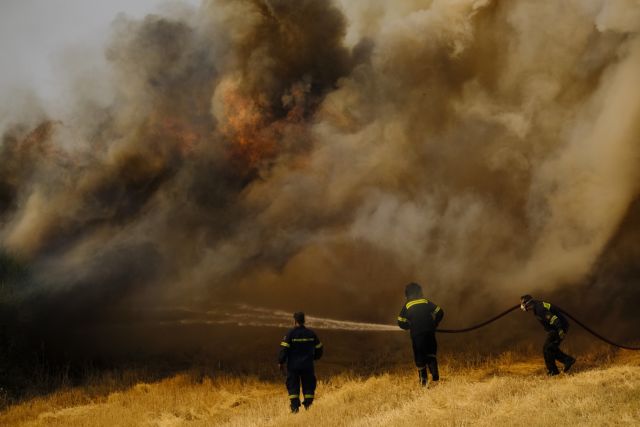 Φωτιές: Ως την Κρήτη έφτασαν οι καπνοί