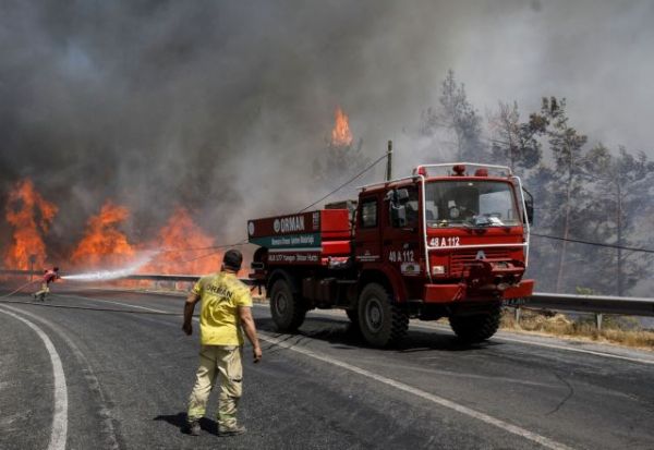 ΕΕ – Στέλνει πυροσβεστικά αεροσκάφη στην Τουρκία για τις πυρκαγιές