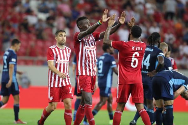 Με 3-0 μπροστά ο Ολυμπιακός κόντρα στη Σλόβαν