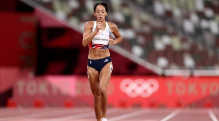 Ολυμπιακοί Αγώνες – Η συγκλονιστική στιγμή της Τζόνσον – Τόμπσον