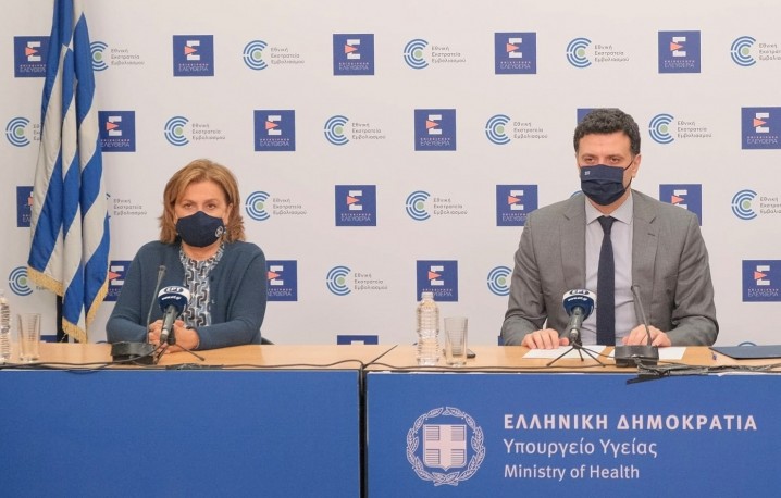 Κοροναϊός – Με Κικίλια και Κοτανίδου οι κρίσιμες ανακοινώσεις για τους ανεμβολίαστους