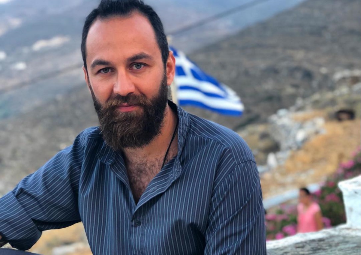 Κώστας Αναγνωστόπουλος, πραγματικός Survivor - Zητά βοήθεια, καθώς παλεύει με τις φλόγες