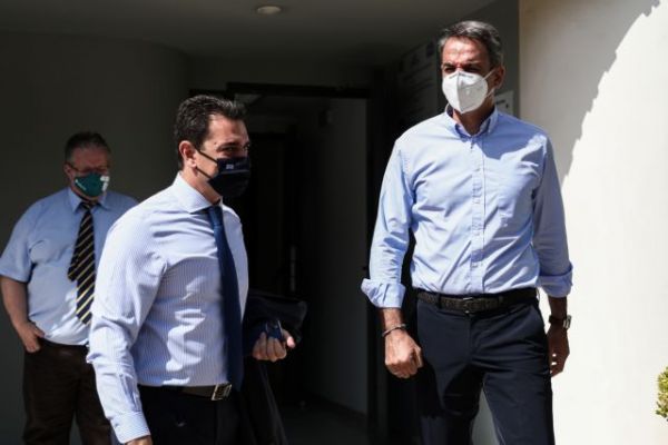 Φωτιά στη Βαρυμπόμπη – Στο κινητό συντονιστικό κέντρο ο Μητσοτάκης