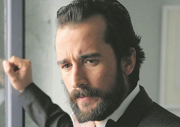 Τάσος Νούσιας – Οργισμένη ανάρτηση κατά της κυβέρνησης για τις πυρκαγιές