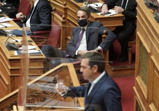 Editorial Ta Nea: Healing