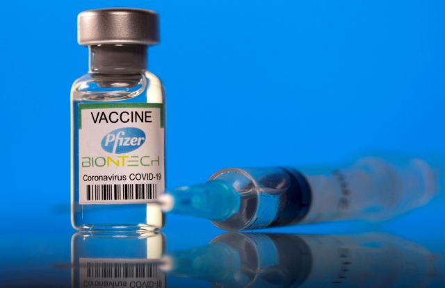 CDC – Συστήνει χορήγηση του εμβολίου της Pfizer στους άνω των 16 ετών