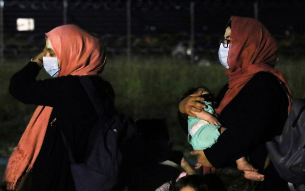 Αφγανιστάν – Οι Ταλιμπάν κάλεσαν τις γυναίκες που εργάζονται στον τομέα υγείας να γυρίσουν στη δουλειά τους