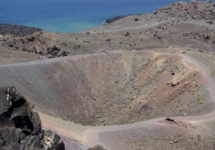 Σαντορίνη- Παγκόσμιο ενδιαφέρον για την «Ατλαντίδα» – Επιστήμονες από 22 χώρες ξεκινούν γεωτρήσεις