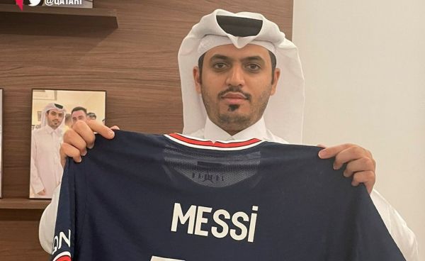 «Διέρρευσε» η φανέλα του Μέσι στην Παρί Σεν Ζερμέν