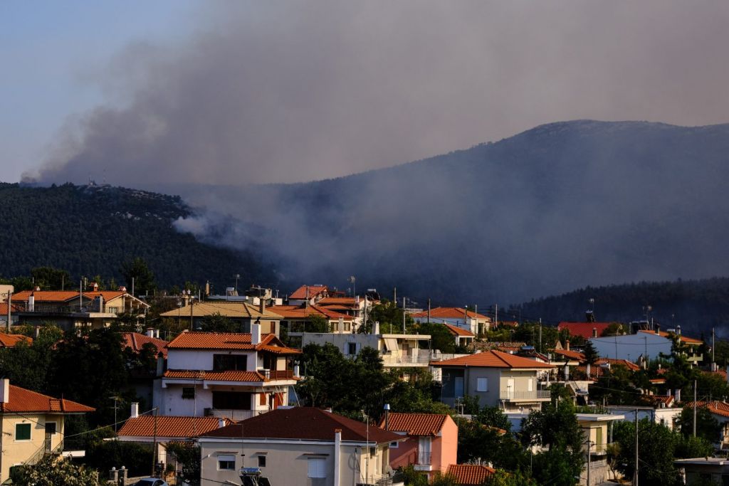 Βίλια – Έκτακτες κυκλοφοριακές ρυθμίσεις λόγω της πυρκαγιάς