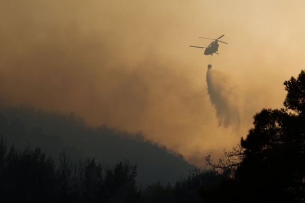 Φωτιά στην Αχαΐα – Δορυφορικές εικόνες από το πύρινο μέτωπο