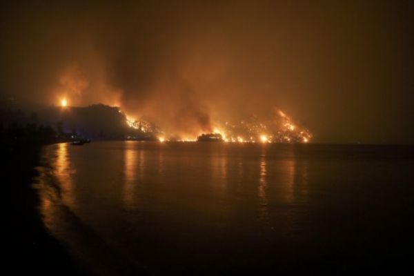Το in.gr στην καρδιά των γεγονότων – Συνεχής ενημέρωση για τα πύρινα μέτωπα