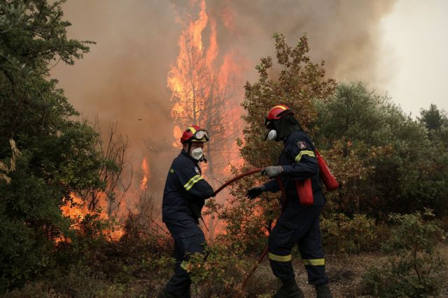 «Έμαθα να σβήνω φωτιές αναγκαστικά» – Αφιέρωμα του BBC στους κατοίκους της Εύβοιας
