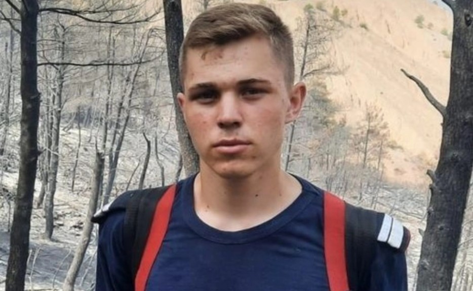 Φωτιές - Ενας 20χρονος από τη Ρουμανία στα πύρινα μέτωπα της Εύβοιας - «Θα μείνω όσο χρειαστεί»